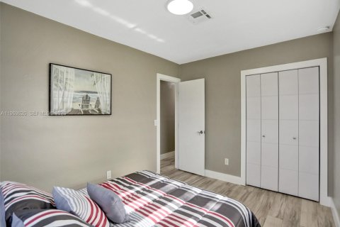 Casa en alquiler en Pompano Beach, Florida, 3 dormitorios, 179.86 m2 № 2030553 - foto 19