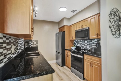 Casa en alquiler en Pompano Beach, Florida, 3 dormitorios, 179.86 m2 № 2030553 - foto 10