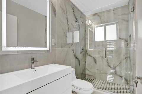 Casa en alquiler en Pompano Beach, Florida, 3 dormitorios, 179.86 m2 № 2030553 - foto 15