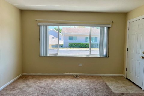 Condo in New Port Richey, Florida, 2 bedrooms  № 1637687 - photo 13