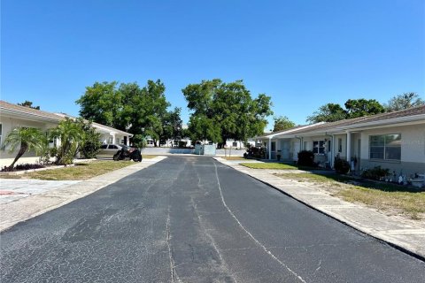 Condo in New Port Richey, Florida, 2 bedrooms  № 1637687 - photo 28