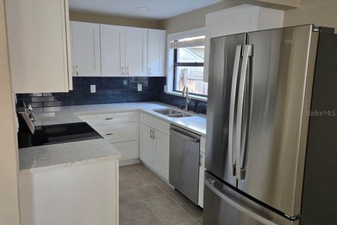 Propiedad comercial en venta en Dunedin, Florida, 179.02 m2 № 1911259 - foto 6