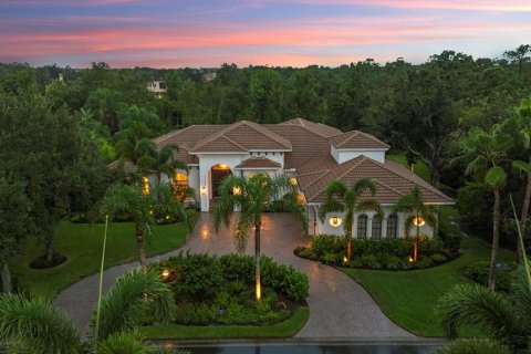 Villa ou maison à vendre à Lakewood Ranch, Floride: 4 chambres, 393.53 m2 № 1905675 - photo 1