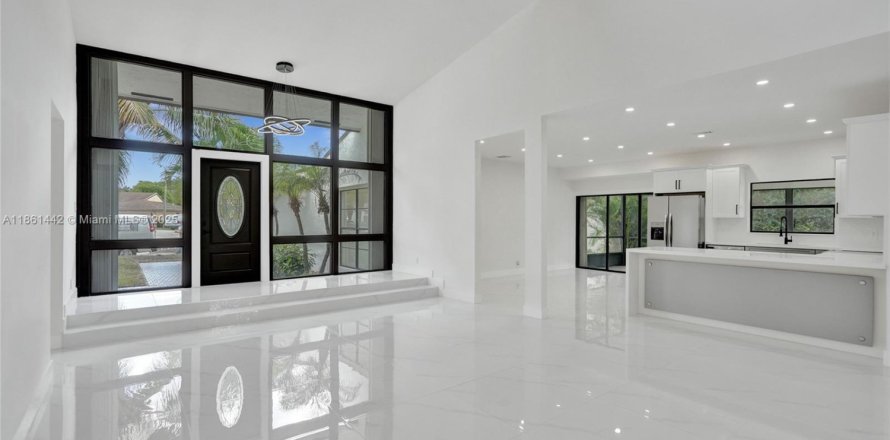 House in Tamarac, Florida 4 bedrooms, 197.7 sq.m. № 1892000