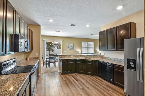 Villa ou maison à vendre à Sanford, Floride: 4 chambres, 234.95 m2 № 1884938 - photo 9