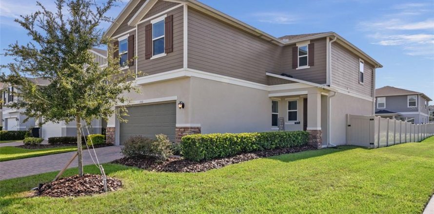 Villa ou maison à LANDINGS AT RIVERBEND TOWNHOMES à Sanford, Floride 4 chambres, 234.95 m2 № 1884938