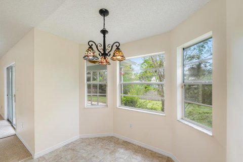 House in Sebastian, Florida 3 bedrooms, 136.47 sq.m. № 2146006 - photo 12