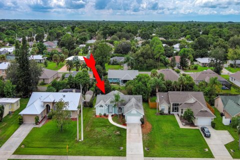 House in Sebastian, Florida 3 bedrooms, 136.47 sq.m. № 2146006 - photo 30