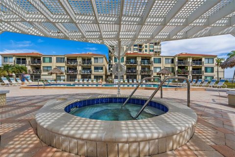 Condominio en venta en Saint Petersburg, Florida, 2 dormitorios, 106.84 m2 № 1834965 - foto 24