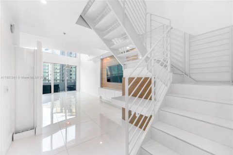 Copropriété à vendre à Miami, Floride: 3 chambres, 128.76 m2 № 1974148 - photo 4