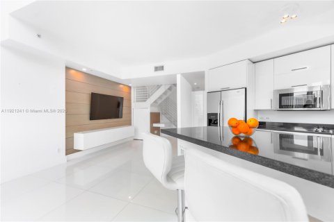 Copropriété à vendre à Miami, Floride: 3 chambres, 128.76 m2 № 1974148 - photo 13