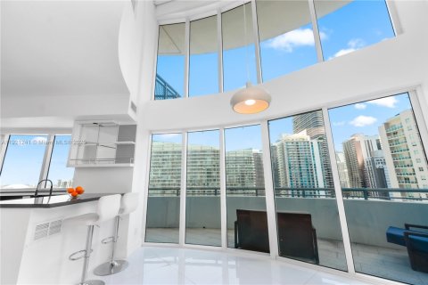 Copropriété à vendre à Miami, Floride: 3 chambres, 128.76 m2 № 1974148 - photo 15