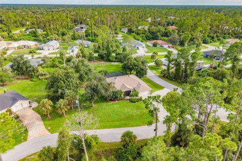 House in North Port, Florida 4 bedrooms, 208.94 sq.m. № 2339500 - photo 6