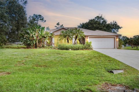 House in North Port, Florida 4 bedrooms, 208.94 sq.m. № 2339500