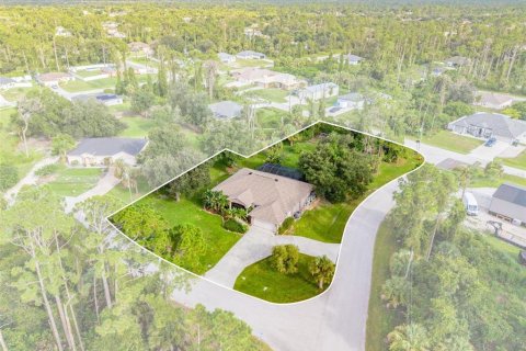 House in North Port, Florida 4 bedrooms, 208.94 sq.m. № 2339500 - photo 4