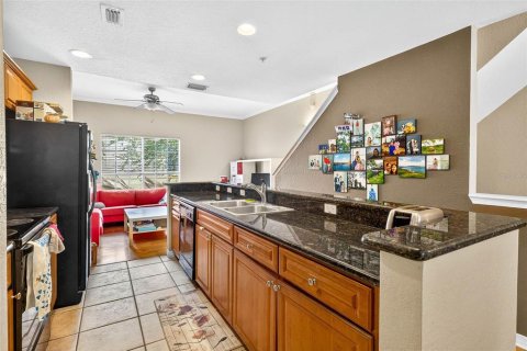Touwnhouse à vendre à Tampa, Floride: 2 chambres, 114.64 m2 № 1903846 - photo 11