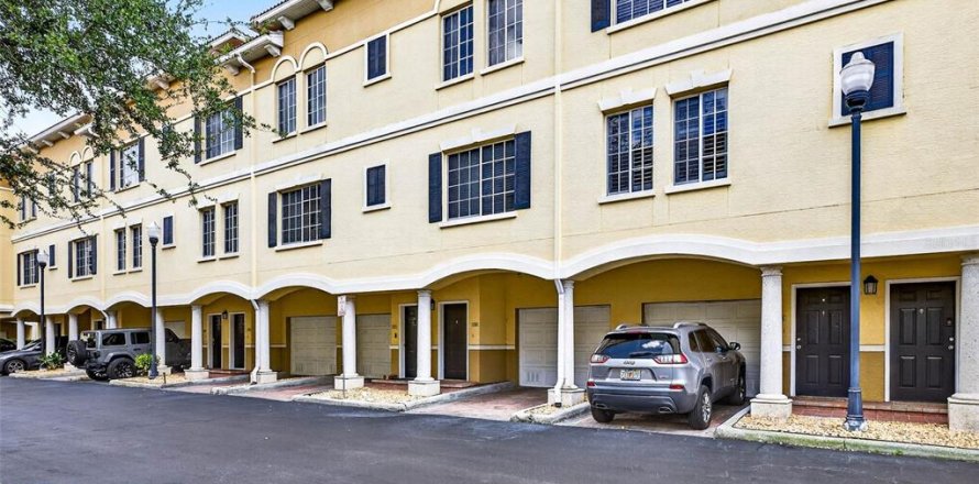 Touwnhouse à Tampa, Floride 2 chambres, 114.64 m2 № 1903846