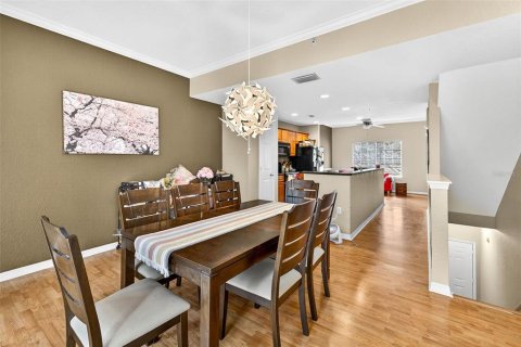 Touwnhouse à vendre à Tampa, Floride: 2 chambres, 114.64 m2 № 1903846 - photo 5