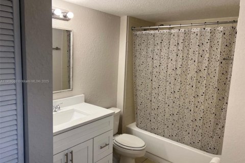Copropriété à louer à Pompano Beach, Floride: 1 chambre, 58.81 m2 № 1965004 - photo 11