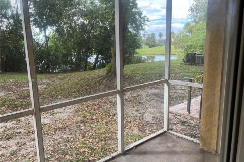 Copropriété à louer à Pompano Beach, Floride: 1 chambre, 58.81 m2 № 1965004 - photo 13