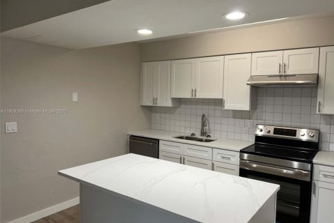 Снять в аренду кондоминиум в Помпано-Бич, Флорида 1 спальня, 58.81м2, № 1965004 - фото 7