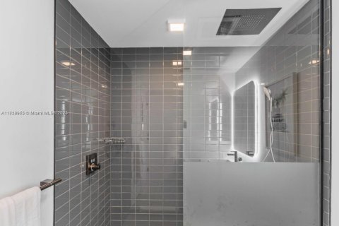 Condominio en venta en Miami, Florida, 1 dormitorio, 48.4 m2 № 1860764 - foto 7