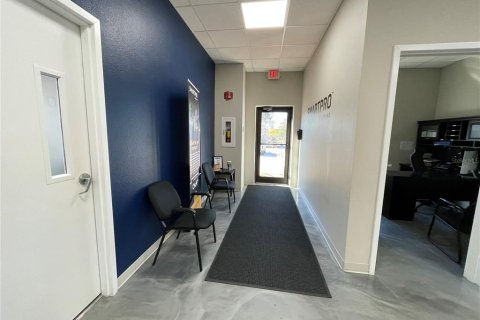 Propiedad comercial en venta en Tavares, Florida № 1520055 - foto 16