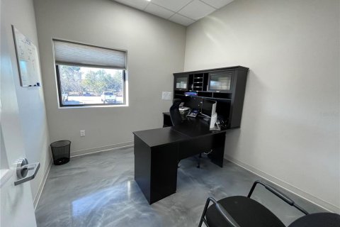 Propiedad comercial en venta en Tavares, Florida № 1520055 - foto 17