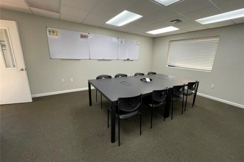 Propiedad comercial en venta en Tavares, Florida № 1520055 - foto 21