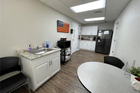 Propiedad comercial en venta en Tavares, Florida № 1520055 - foto 19