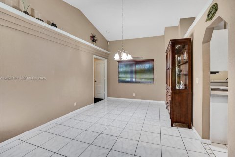 House in Loxahatchee Groves, Florida 4 bedrooms, 199.28 sq.m. № 2257554 - photo 23