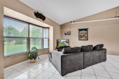 House in Loxahatchee Groves, Florida 4 bedrooms, 199.28 sq.m. № 2257554 - photo 20
