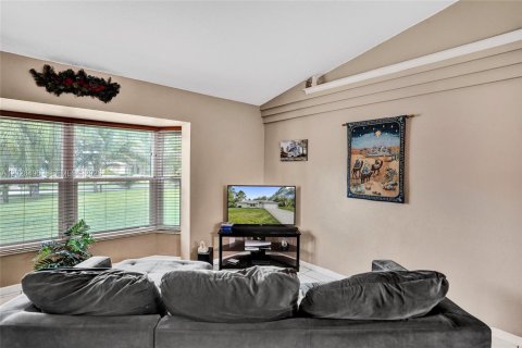 House in Loxahatchee Groves, Florida 4 bedrooms, 199.28 sq.m. № 2257554 - photo 21