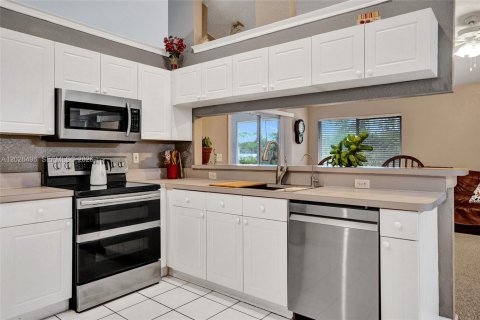 House in Loxahatchee Groves, Florida 4 bedrooms, 199.28 sq.m. № 2257554 - photo 10