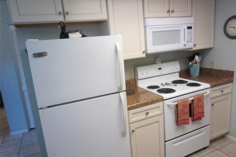 Townhouse in New Port Richey, Florida 1 bedroom, 67.17 sq.m. № 2376691 - photo 16