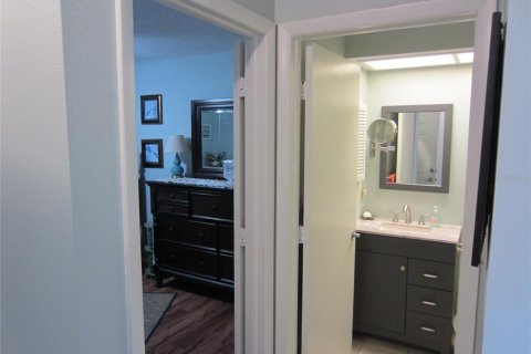 Townhouse in New Port Richey, Florida 1 bedroom, 67.17 sq.m. № 2376691 - photo 24
