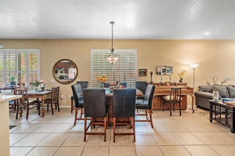 Villa ou maison à vendre à New Port Richey, Floride: 2 chambres, 194.17 m2 № 2140327 - photo 10