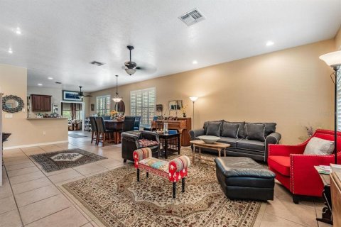 Villa ou maison à vendre à New Port Richey, Floride: 2 chambres, 194.17 m2 № 2140327 - photo 12