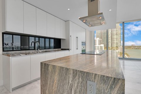 Купить кондоминиум в Майами, Флорида 3 спальни, 219.99м2, № 2016510 - фото 8