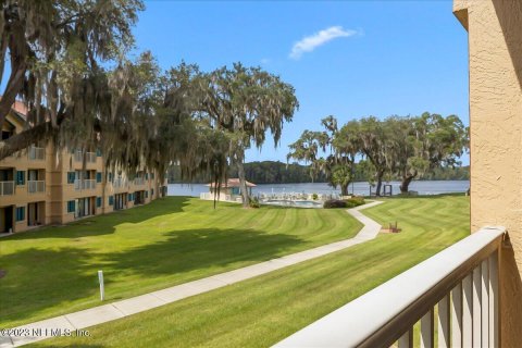 Copropriété à vendre à Welaka, Floride: 3 chambres, 141.21 m2 № 770160 - photo 1