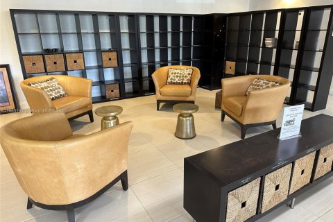 Снять в аренду кондоминиум в Халландейл-Бич, Флорида 1 спальня, 99.87м2, № 1890351 - фото 28