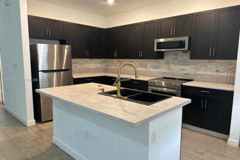 Adosado en venta en Homestead, Florida, 3 dormitorios, 169.73 m2 № 2054741 - foto 7