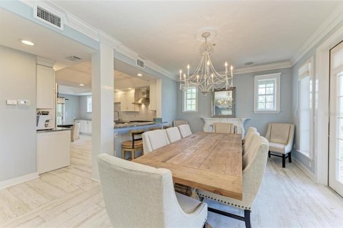 House in Sarasota, Florida 4 bedrooms, 306.58 sq.m. № 1773657 - photo 12