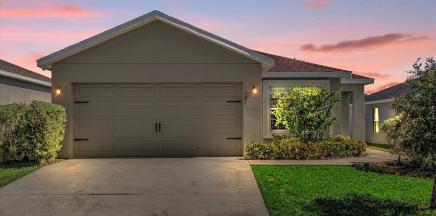 Villa ou maison à Haines City, Floride 3 chambres, 124.67 m2 № 1847079