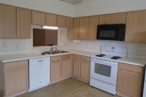 Villa ou maison à louer à Orlando, Floride: 3 chambres, 153.57 m2 № 2423824 - photo 4
