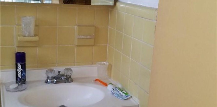 Condo in Pompano Beach, Florida, 1 bedroom  № 1121257