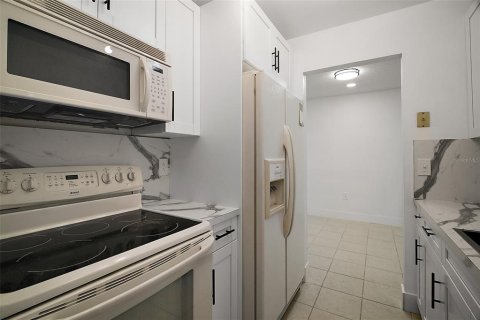 Villa ou maison à louer à Ocala, Floride: 3 chambres, 102.19 m2 № 2114194 - photo 9
