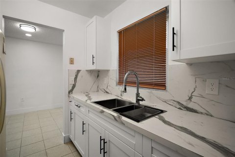 Villa ou maison à louer à Ocala, Floride: 3 chambres, 102.19 m2 № 2114194 - photo 10