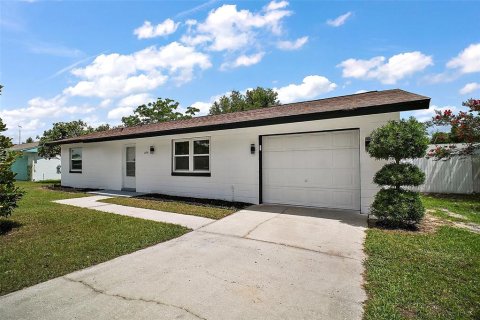 Villa ou maison à Ocala, Floride 3 chambres, 102.19 m2 № 2114194