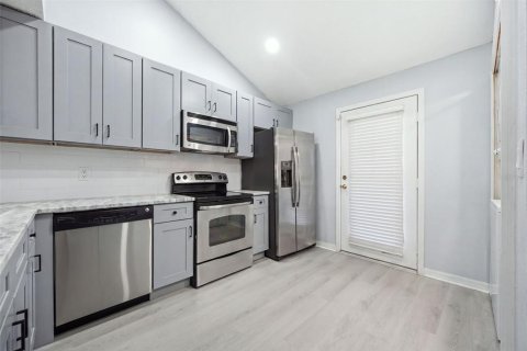 Adosado en alquiler en Tampa, Florida, 3 dormitorios, 157 m2 № 2275689 - foto 3